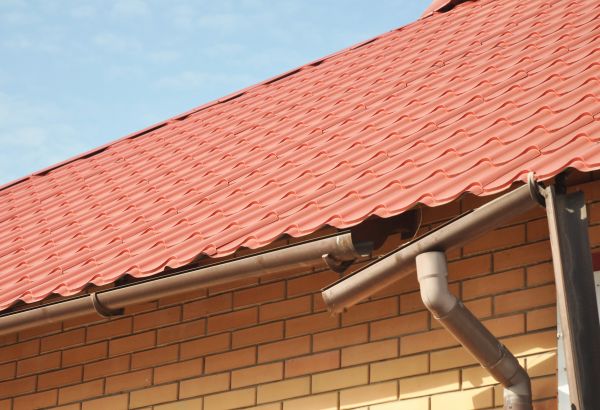 Loose Gutter Repair in Pasco