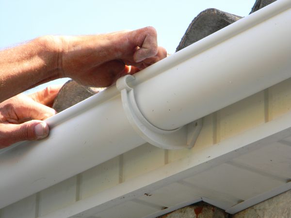 Plastic Gutter Repair in Pasco