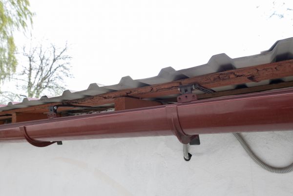 Cost of Round Gutters Installation in Pasco